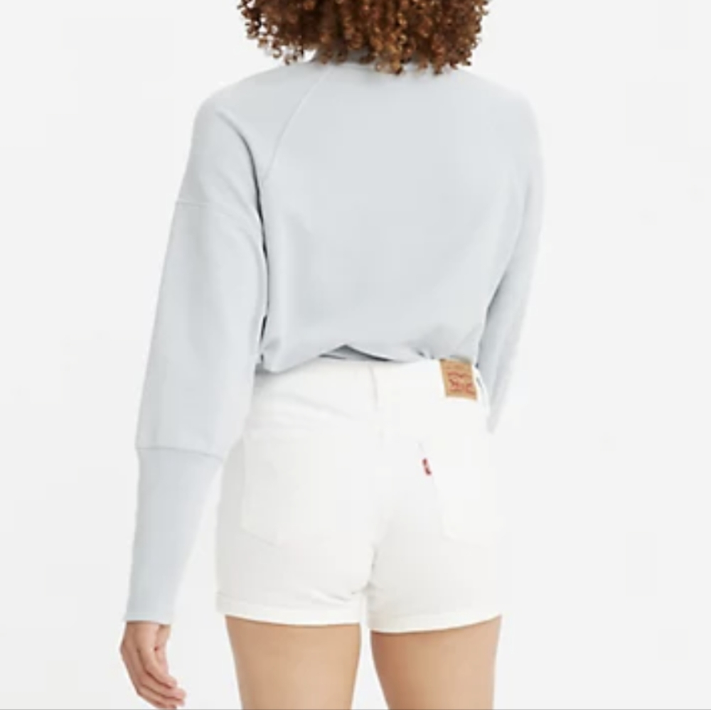 Levi's white mid cuffed shorts